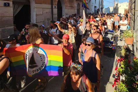 gay siracusa|Gay activities